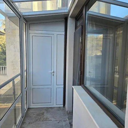 Appartement Center Sea Garden 2br *