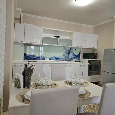 Apartment Center Sea Garden 2br