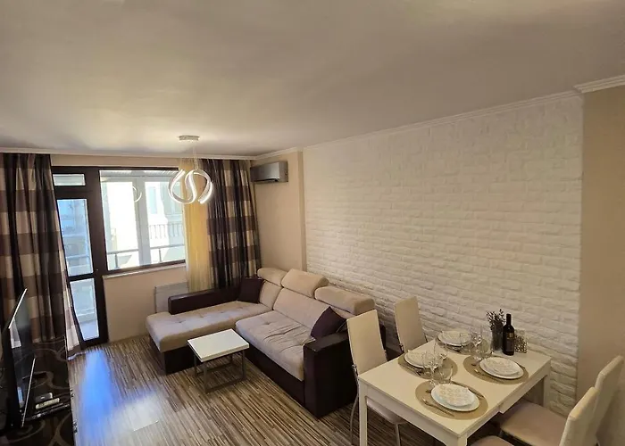 Apartment Center Sea Garden 2br Varna